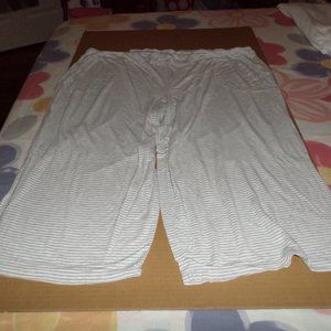 Secret Treasures Plus Size Stretch Lounge Capris